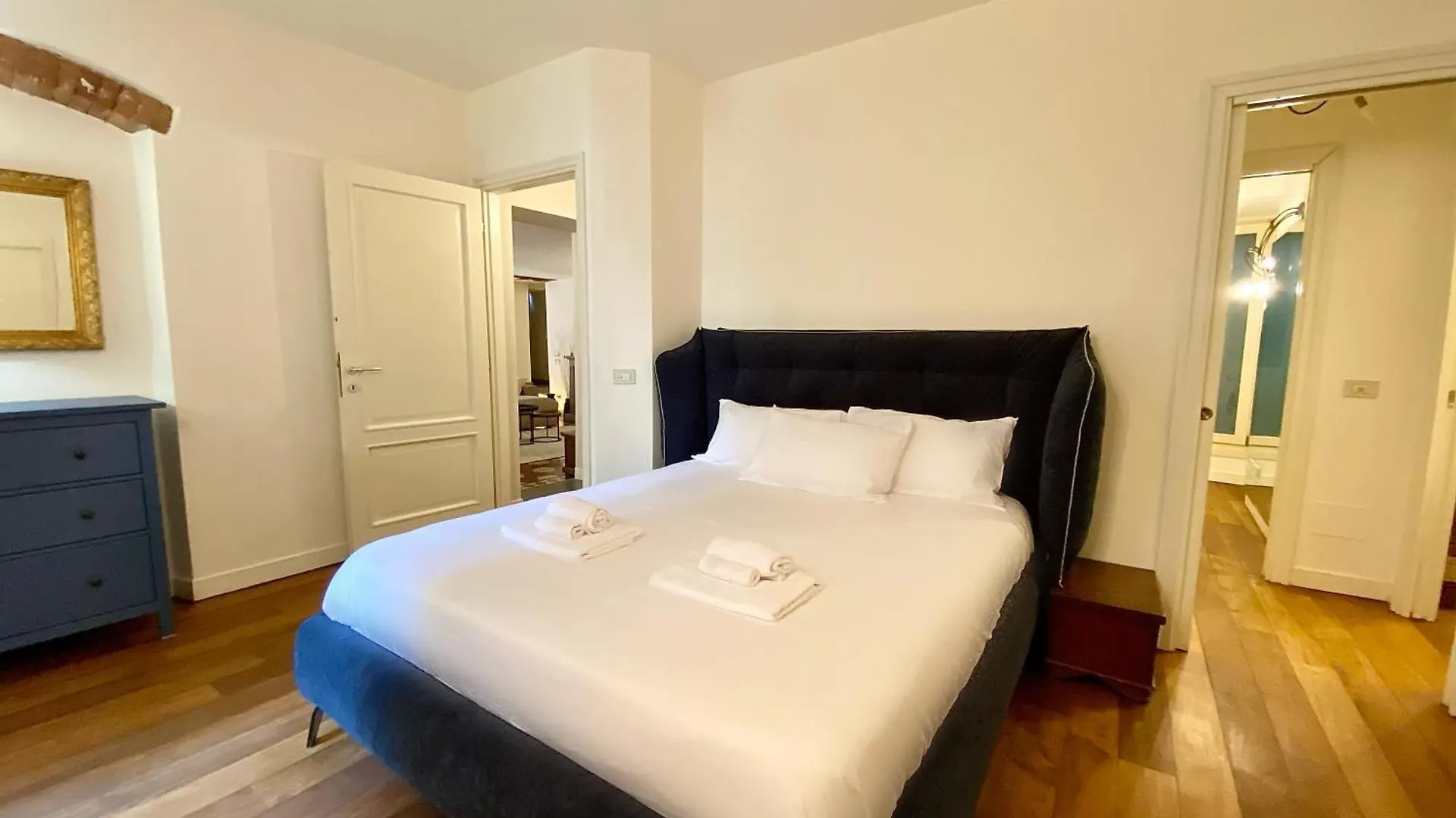 La Casa Dell'Arte In Piazza Vecchia Bergamo Apartment Italy