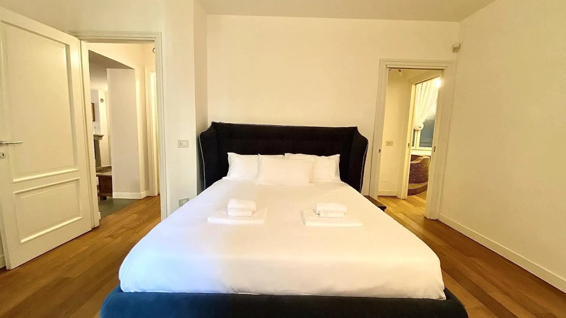 La Casa Dell'Arte In Piazza Vecchia Bergamo Apartment Italy